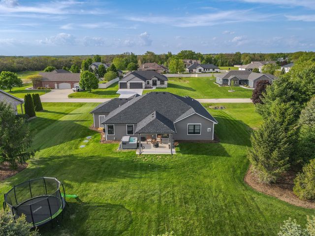 3172 Sun Valley Drive, Kankakee, IL 60901