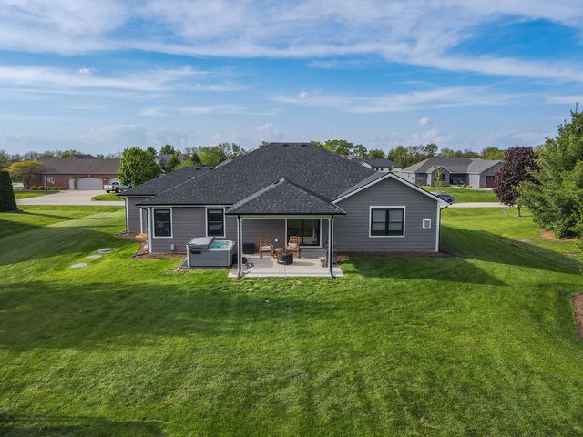 3172 Sun Valley Drive, Kankakee, IL 60901