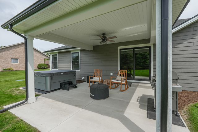 3172 Sun Valley Drive, Kankakee, IL 60901