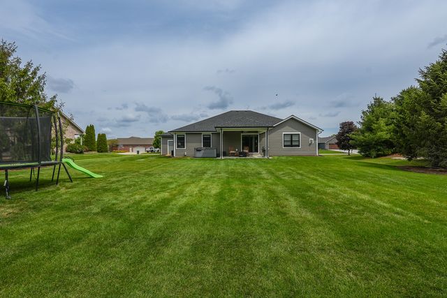 3172 Sun Valley Drive, Kankakee, IL 60901