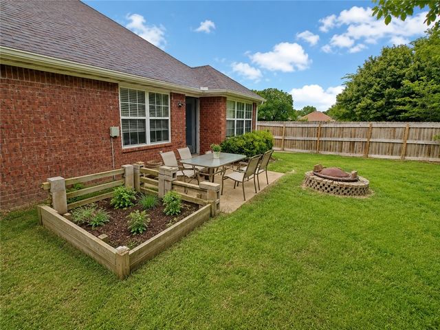 2600 Granny Smith Avenue, Springdale, AR 72764