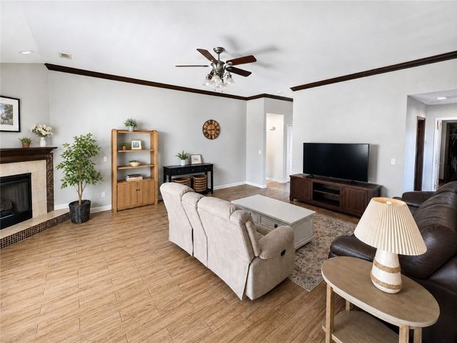2600 Granny Smith Avenue, Springdale, AR 72764