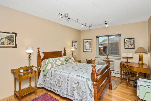 224 S OAK PARK Avenue 4B, Oak Park, IL 60302