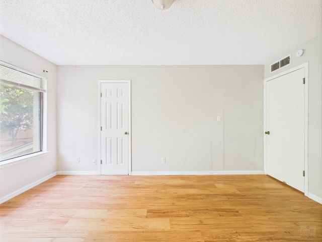 9520 Quail Village LN, Austin, TX 78758