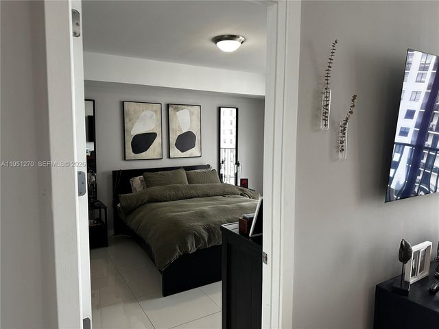 5252 NW 85th Ave 703, Doral, FL 33166