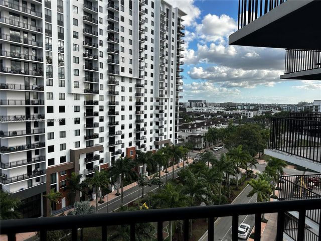 5252 NW 85th Ave 703, Doral, FL 33166