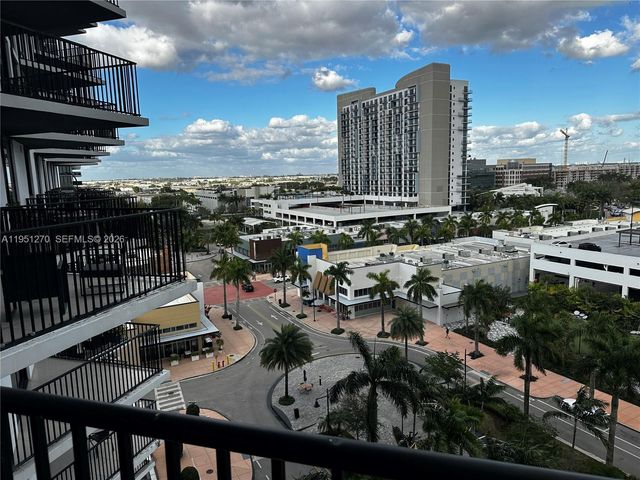 5252 NW 85th Ave 703, Doral, FL 33166