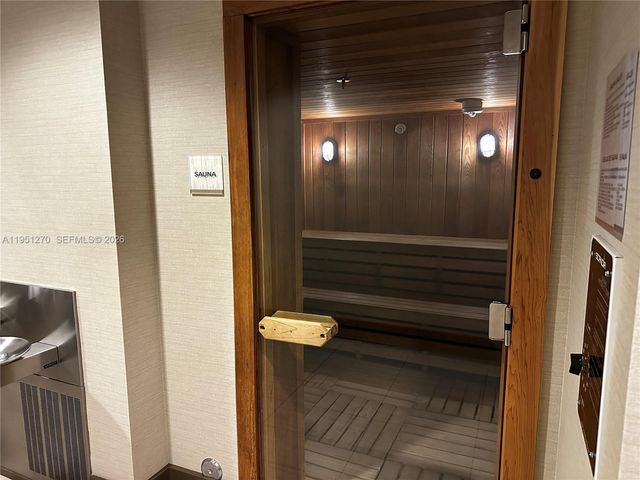 5252 NW 85th Ave 703, Doral, FL 33166