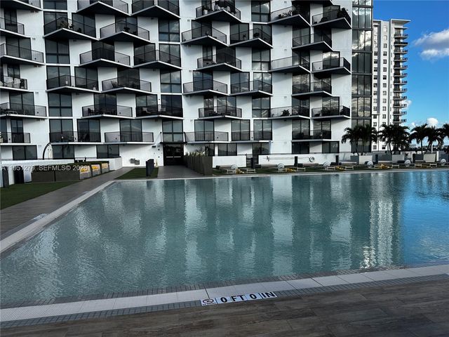 5252 NW 85th Ave 703, Doral, FL 33166