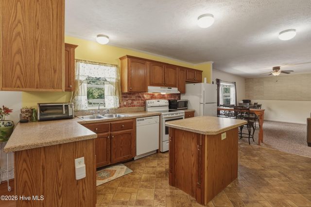 1772 Gum Swamp Church Road, Greenville, NC 27834