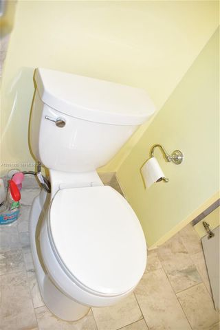 8901 Sunrise Lakes Blvd 211, Sunrise, FL 33322