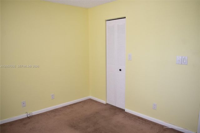 8901 Sunrise Lakes Blvd 211, Sunrise, FL 33322