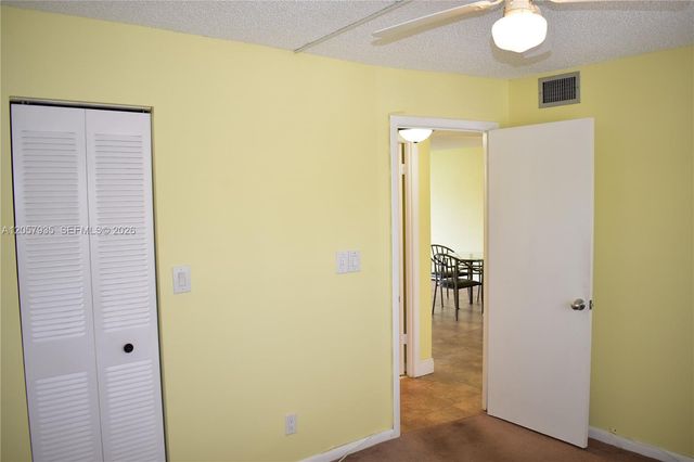 8901 Sunrise Lakes Blvd 211, Sunrise, FL 33322