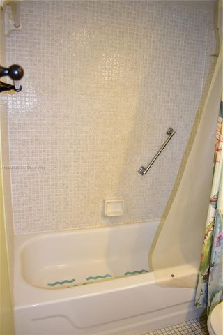 8901 Sunrise Lakes Blvd 211, Sunrise, FL 33322