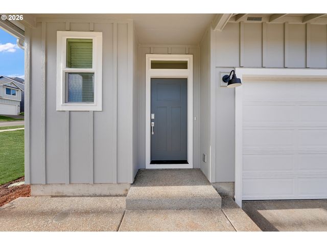 16633 Se Multnomah Falls Dr, Happy Valley, OR 97086
