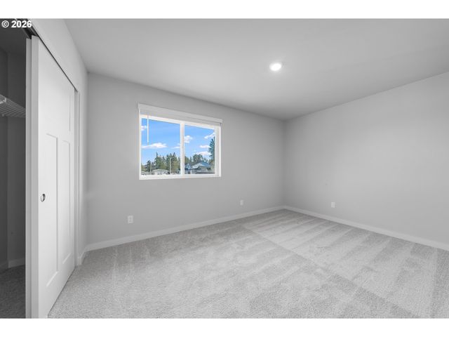 16633 Se Multnomah Falls Dr, Happy Valley, OR 97086
