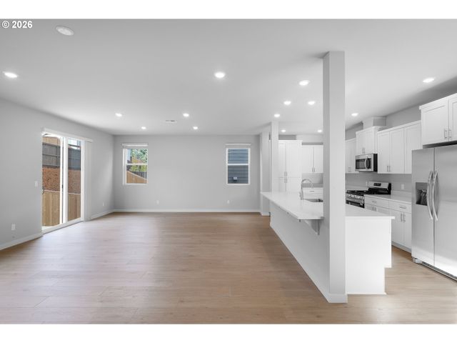 16633 Se Multnomah Falls Dr, Happy Valley, OR 97086
