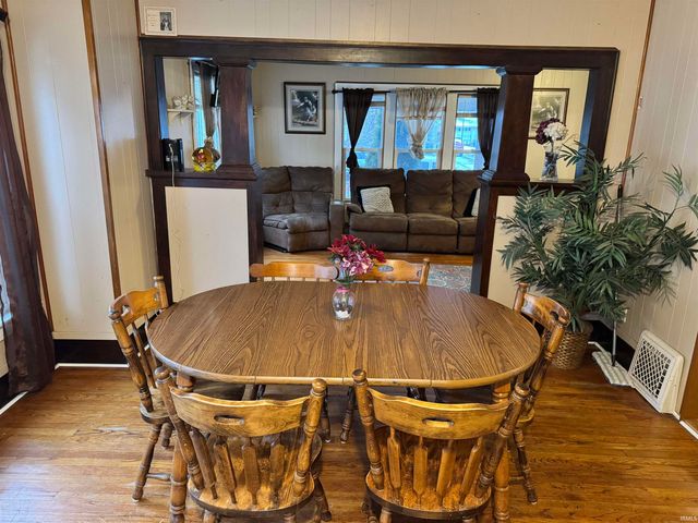 606 S Bendix Street, South Bend, IN 46619