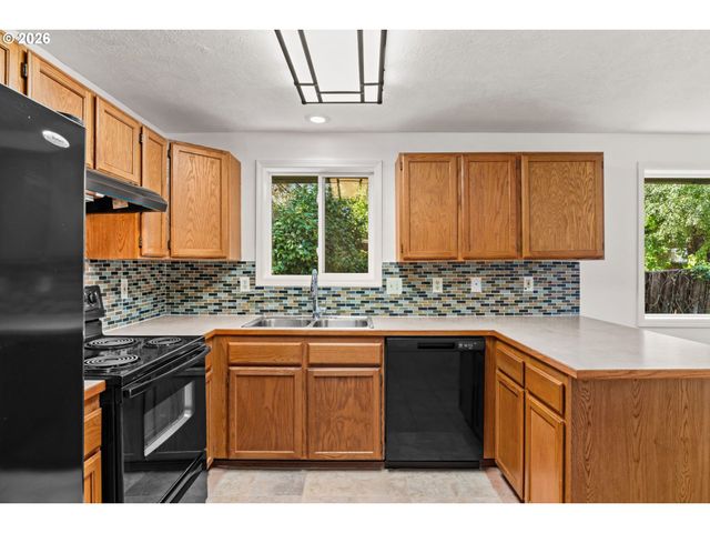 4624 Se GEARY St, Albany, OR 97322