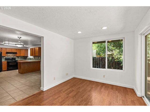 4624 Se GEARY St, Albany, OR 97322