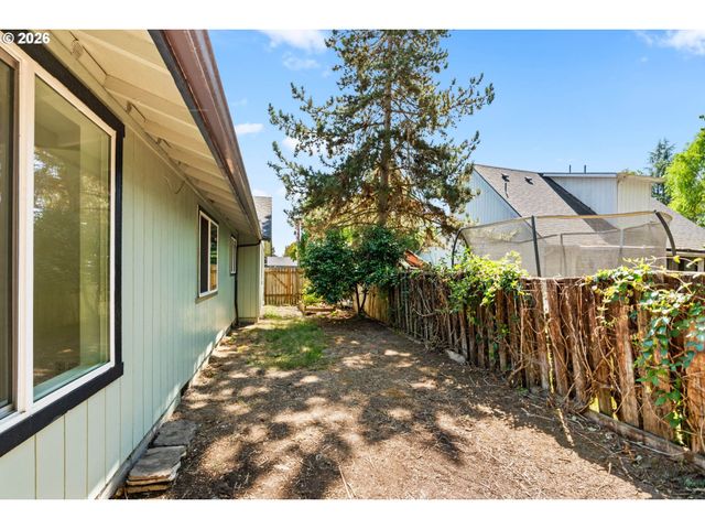 4624 Se GEARY St, Albany, OR 97322