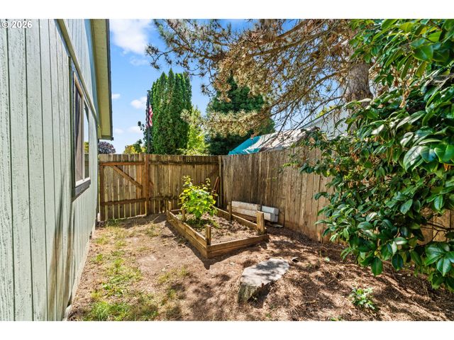 4624 Se GEARY St, Albany, OR 97322