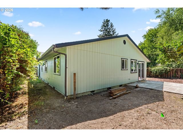 4624 Se GEARY St, Albany, OR 97322