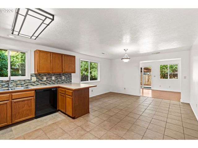 4624 Se GEARY St, Albany, OR 97322