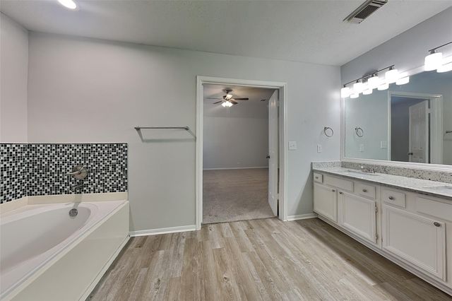 4012 Cedarwood Drive, Pearland, TX 77584
