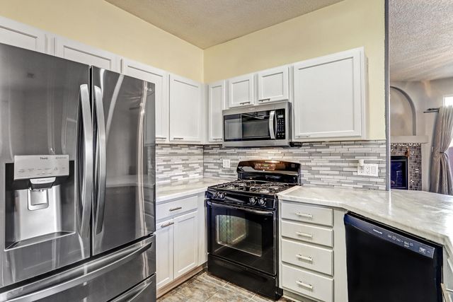 2551 Pelizzano Drive SE, Rio Rancho, NM 87124