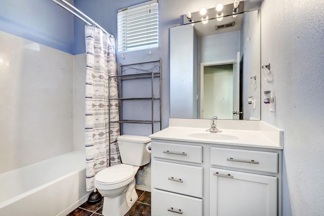 2551 Pelizzano Drive SE, Rio Rancho, NM 87124