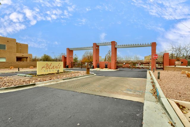 2551 Pelizzano Drive SE, Rio Rancho, NM 87124