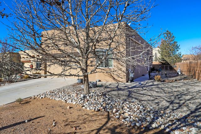 2551 Pelizzano Drive SE, Rio Rancho, NM 87124