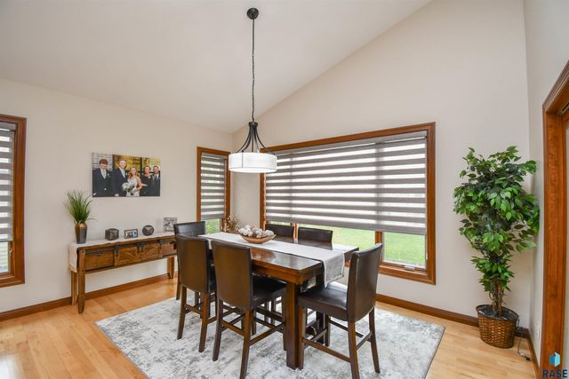 8117 S Grass Creek Dr Drive, Sioux Falls, SD 57108