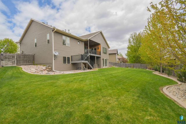 8117 S Grass Creek Dr Drive, Sioux Falls, SD 57108