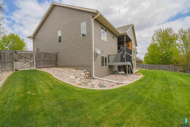 8117 S Grass Creek Dr Drive, Sioux Falls, SD 57108