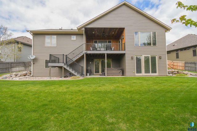 8117 S Grass Creek Dr Drive, Sioux Falls, SD 57108