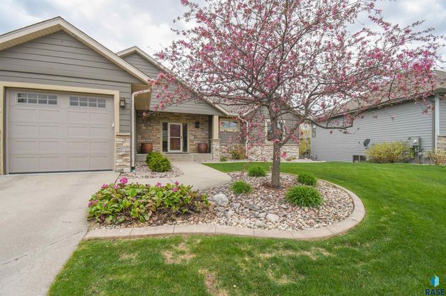 8117 S Grass Creek Dr Drive, Sioux Falls, SD 57108