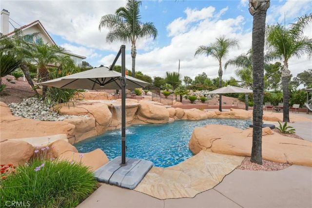 30900 Early Round Drive, Canyon Lake, CA 92587