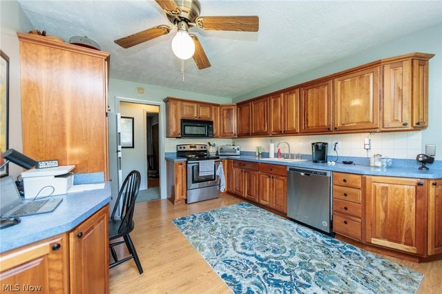 141 Sunset Drive, Berea, OH 44017