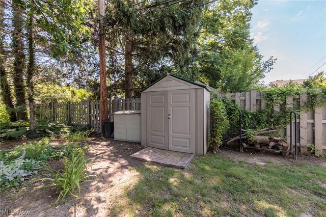 141 Sunset Drive, Berea, OH 44017