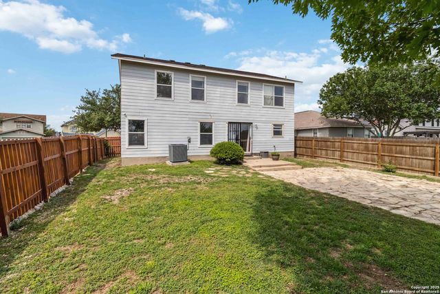 1626 Sunbend Falls, San Antonio, TX 78224