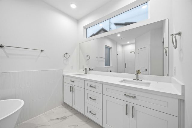 1106 Paul Quinn Street E, Houston, TX 77091