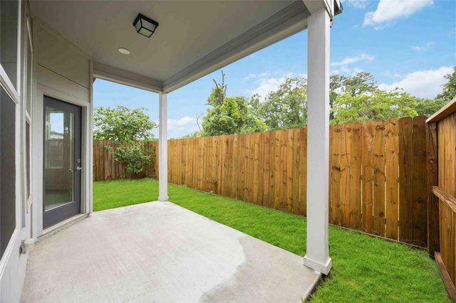 1106 Paul Quinn Street E, Houston, TX 77091