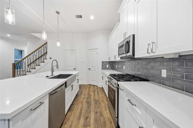 1106 Paul Quinn Street E, Houston, TX 77091