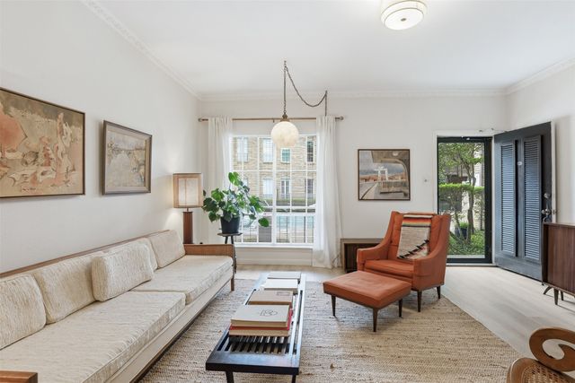 4312 Bellaire Drive S 111, Fort Worth, TX 76109