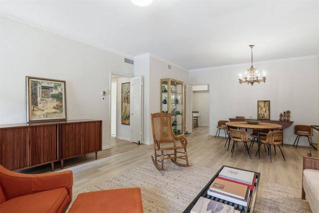 4312 Bellaire Drive S 111, Fort Worth, TX 76109