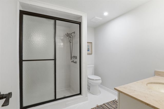 4312 Bellaire Drive S 111, Fort Worth, TX 76109
