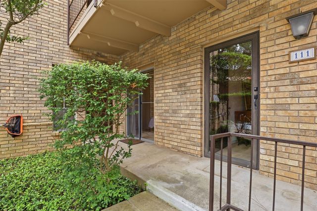 4312 Bellaire Drive S 111, Fort Worth, TX 76109