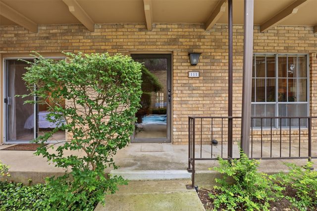 4312 Bellaire Drive S 111, Fort Worth, TX 76109